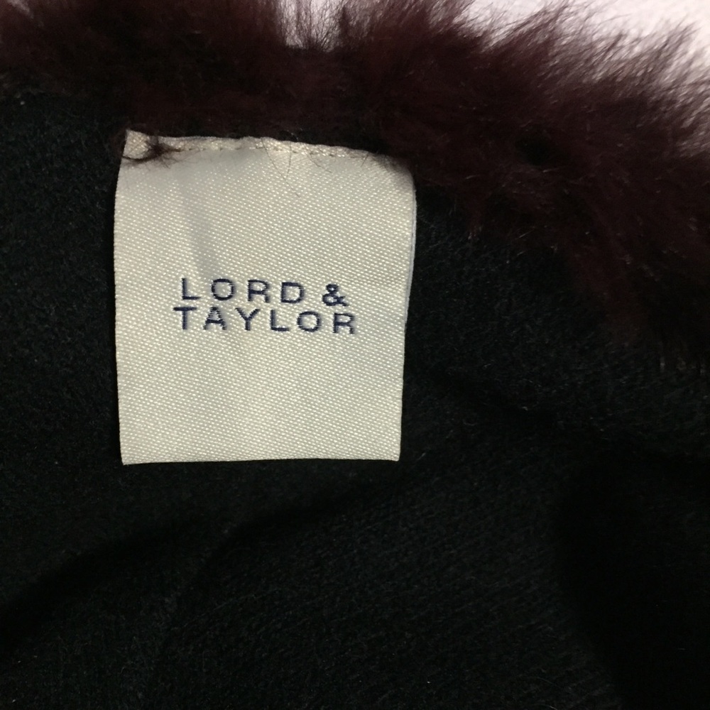 Genuine Rabbit Fur Hat - Picture 4 of 5